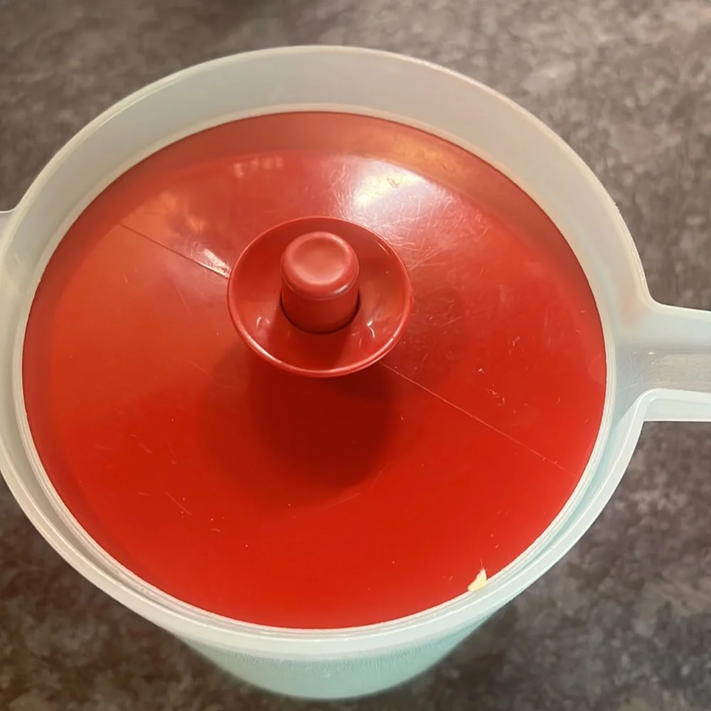 1.5 Qt Vintage Tupperware pitcher. In excellent like new condition. Red …